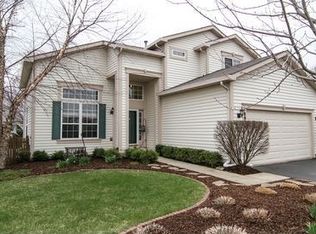 1895 Apple Valley Rd, Bolingbrook, IL 60490