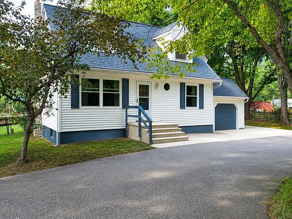 2nd image of 131 Asbury Rd
