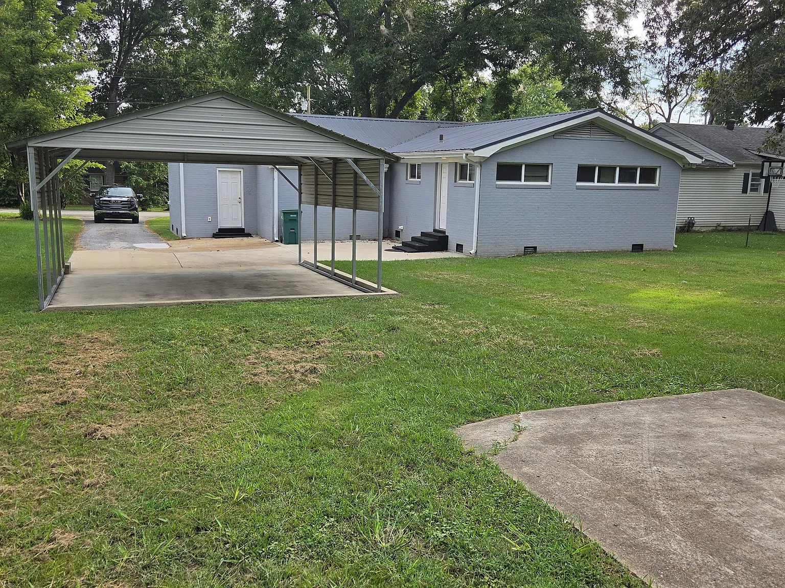 3 bed, 1603 sqft, $1,600 — Photo 2