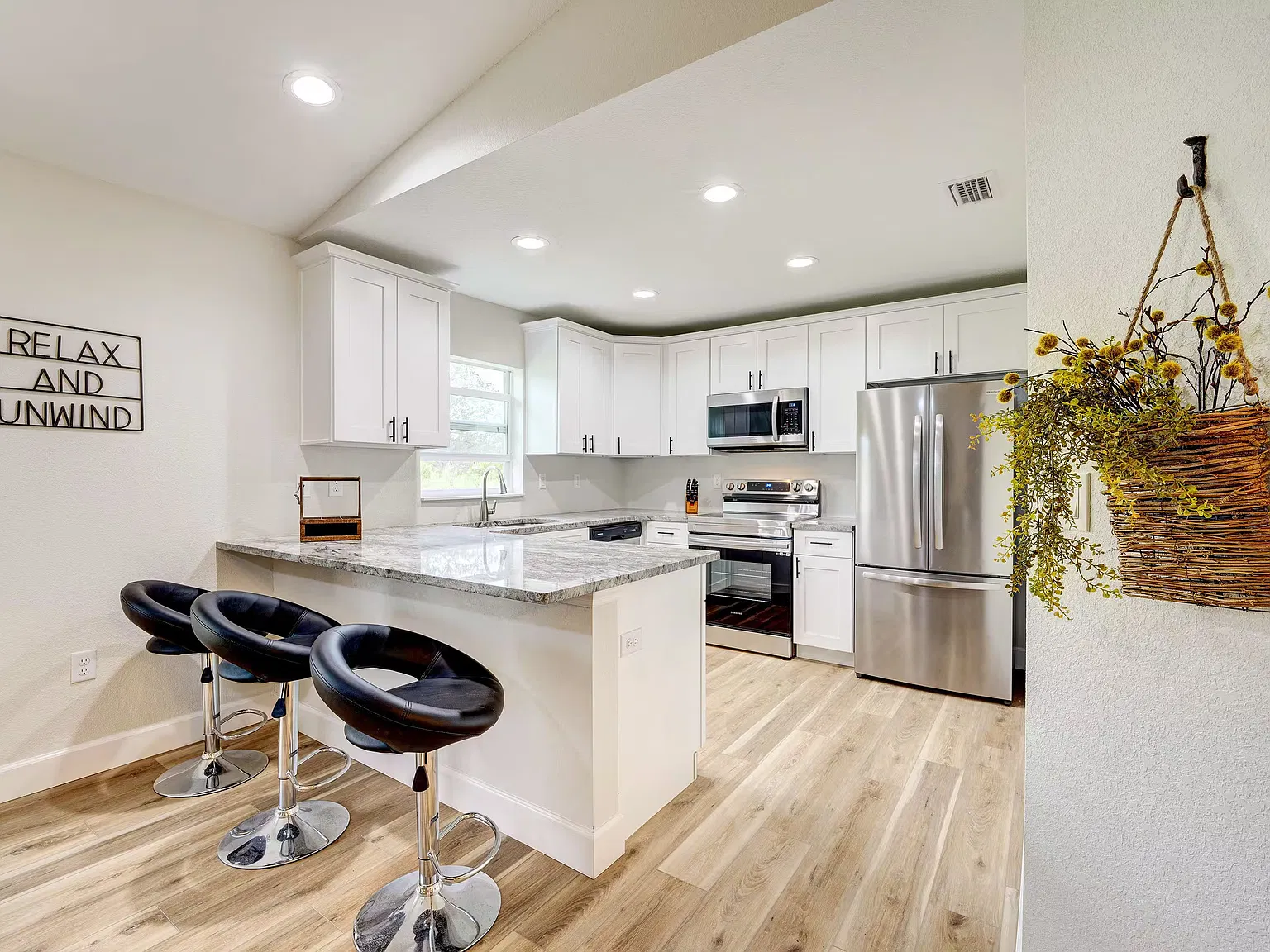 3 bed, 1368 sqft, $1,900 — Photo 3