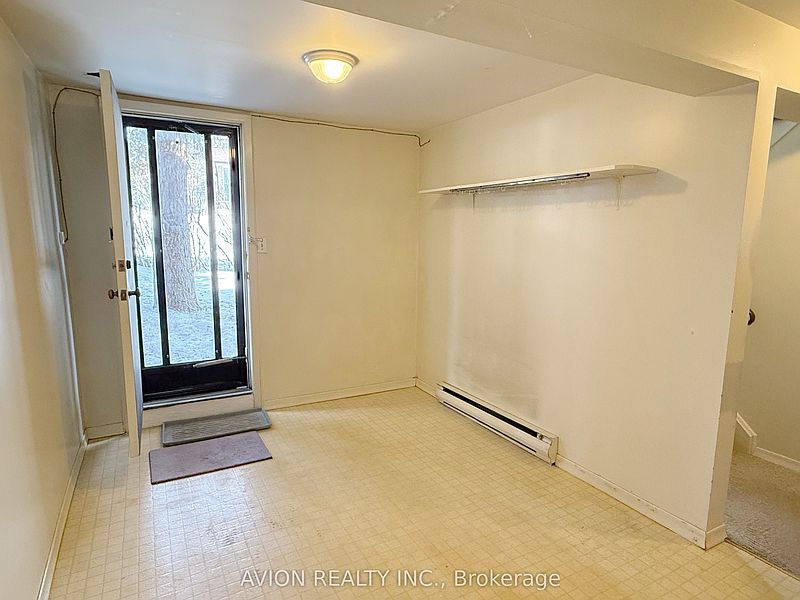 Toronto House for rent - 5 Bedrooms — photo 8