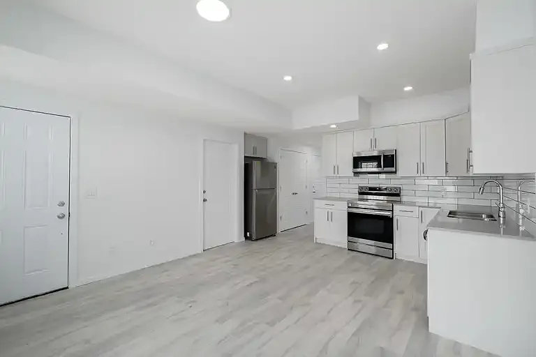 1 bed, 1.0 bath, 640 sqft, $1,250 — Photo 2