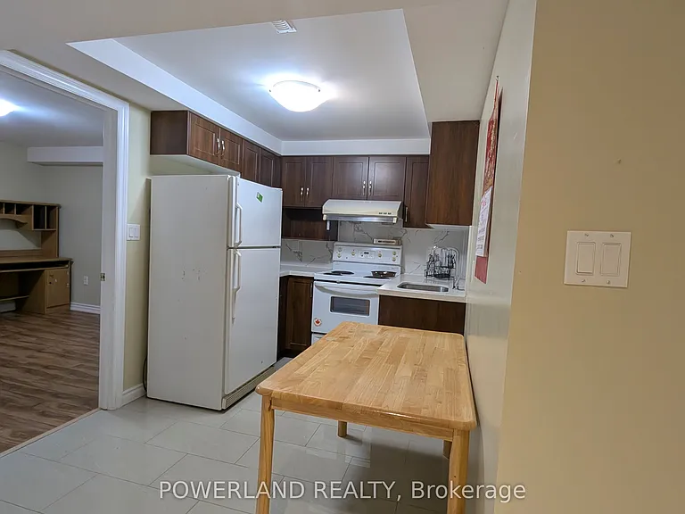 134 Dunbar Cres — Photo 16