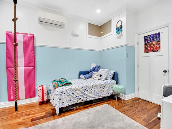 10 Carroll Street image 11 of 21