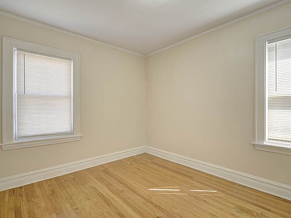 5th image of 4516 W Wellington Ave #2