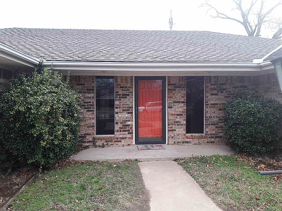 2nd image of 4810 Country Club Ct