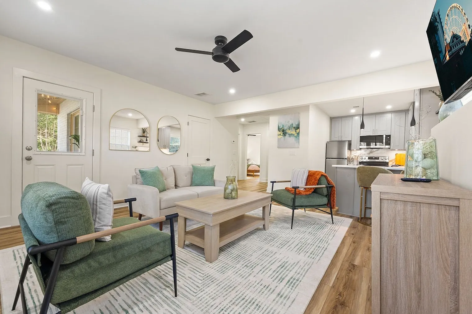 3 bed, 1.5 bath, $4,857 — Photo 3