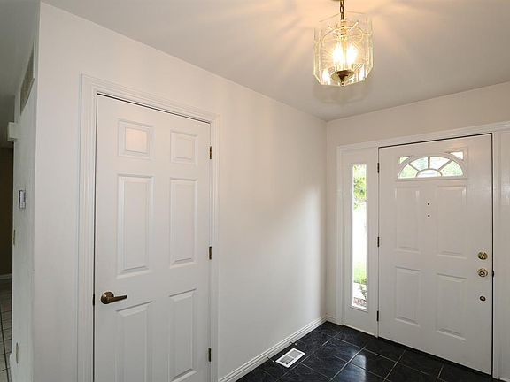 2nd image of 8183 N Dilcrest Cir