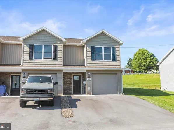 8820 Hillside Way, Waynesboro, PA 17268