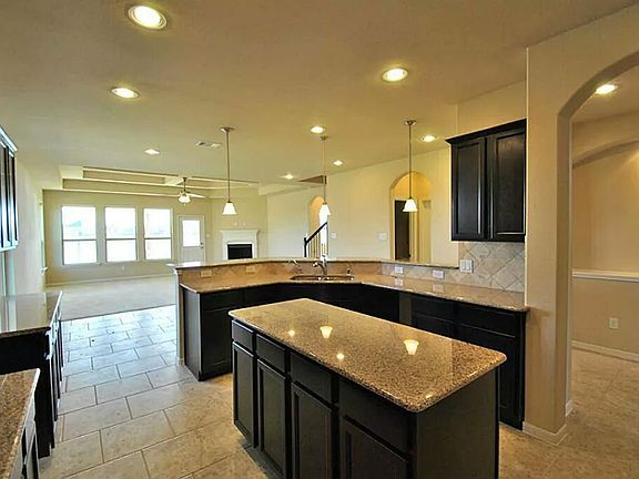 5th image of 303 Kendall Crest Dr