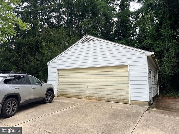 3rd image of 7 Preston Ave