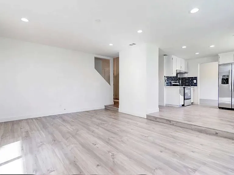1516 Oscar St — Photo 12