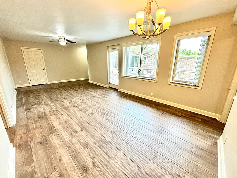 1633 J St #304 — Photo 6