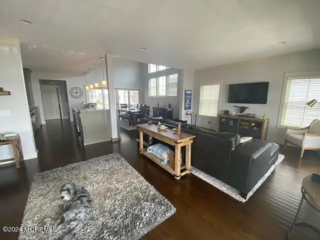 305 Newark Ave — Photo 10