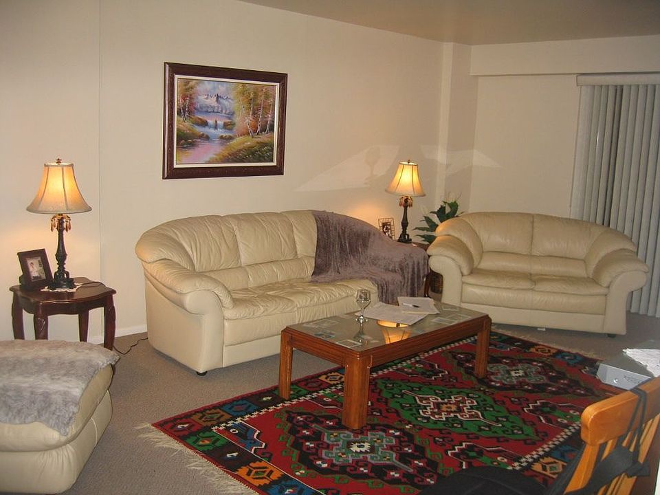 1st image of 6933 N Kedzie Ave APT 212