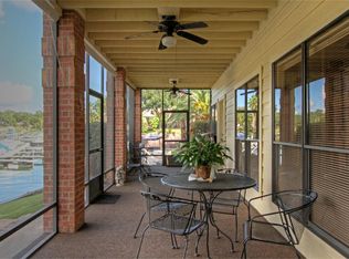 12450 Lake Vista Dr, Willis, TX 77318