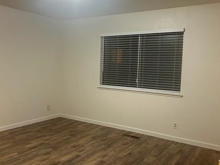 1531 Highland Dr #2 — Photo 12