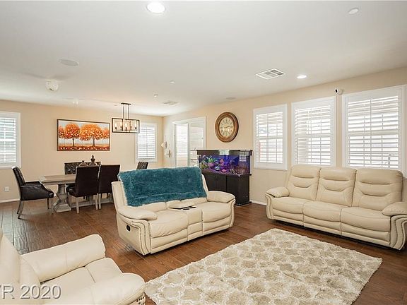 3rd image of 701 Coastal Lagoon St