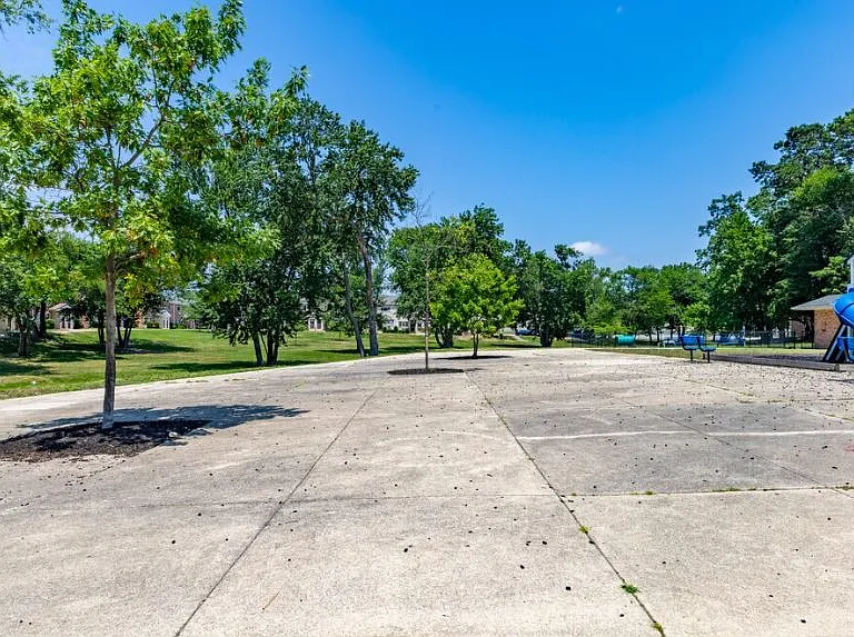 405 E Gibbsboro Rd — Photo 8