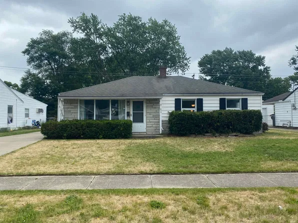 824 Manchester Dr, South Bend, IN 46615