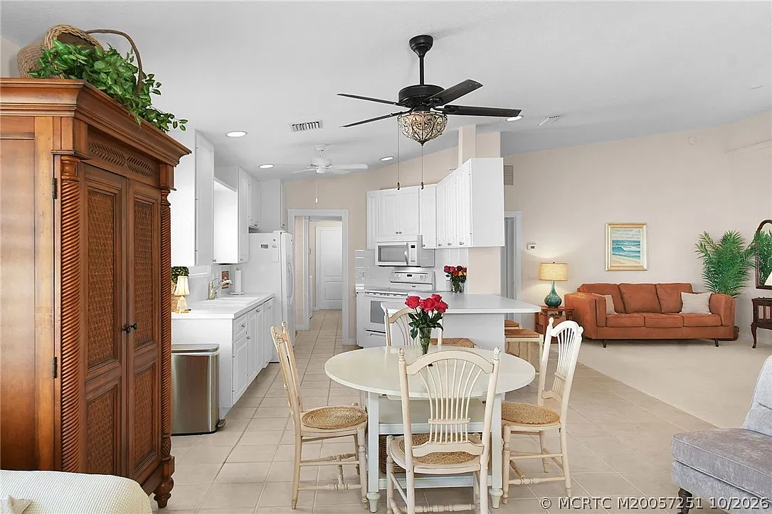 2 bed, 2.0 bath, 1541 sqft, $4,500 — Photo 3