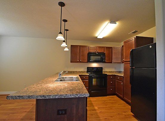 2nd image of 719 Englemann Oak Dr