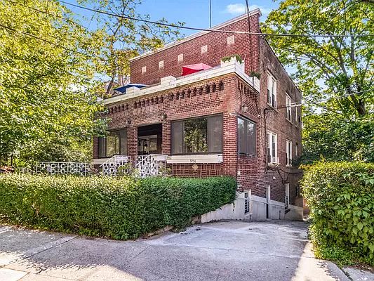 2nd image of 3526 Riverdale Ave