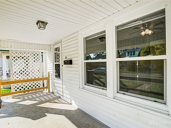 4th image of 19 Lawson Ave