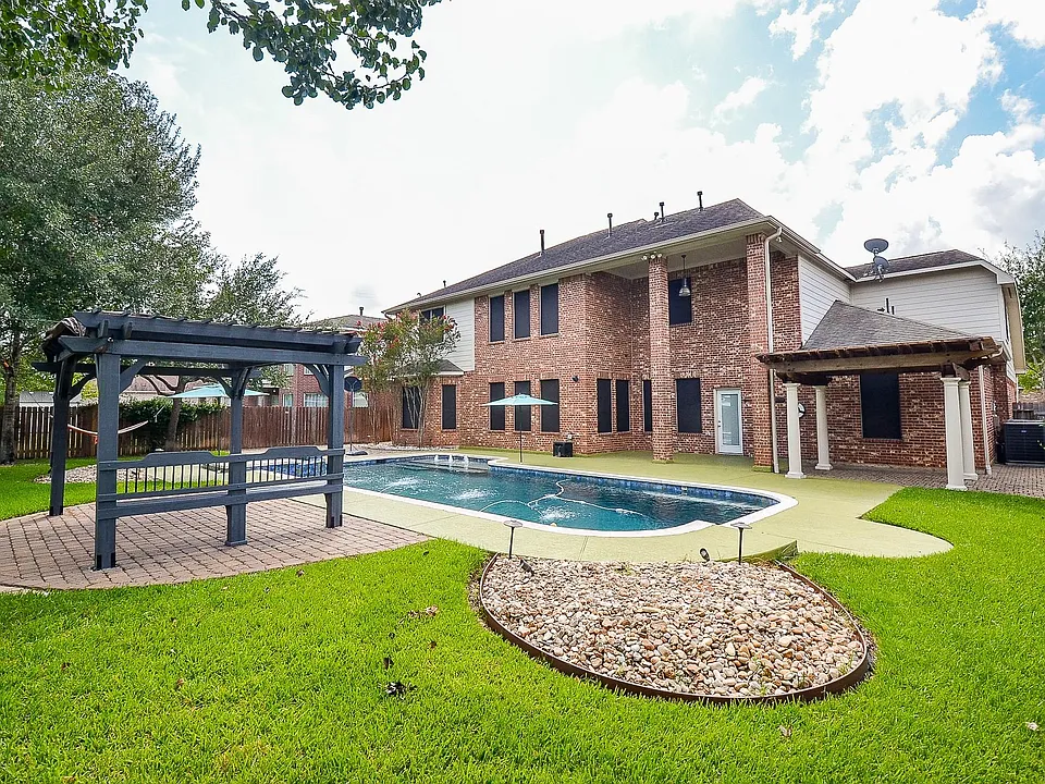 21010 Kelliwood Park Ln