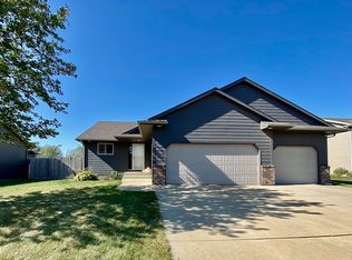 613 United Ave, Harrisburg, SD 57032