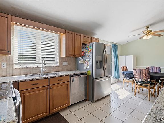 2nd image of 4542 Jenkins Ln