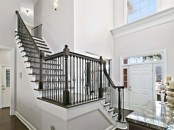 5th image of 3101 Tenker Creek Ln SE