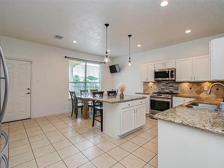 24135 Pinecreek Point — Photo 9