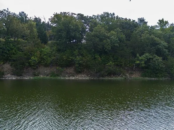 13 E Lakeview Rd, Mapleton, KS 66754