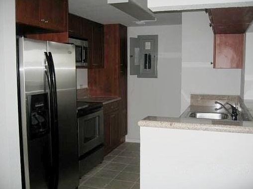 2nd image of 605 W Flagler St #406