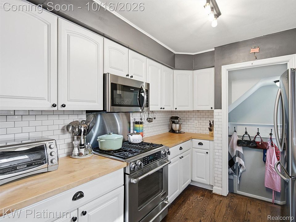 1942 Humphrey Ave, photo 13