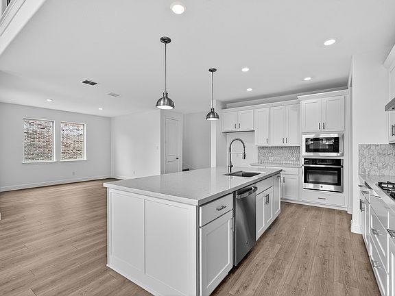 4th image of 6717 Alvarado Dr