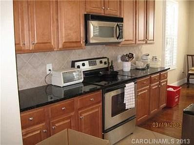 4th image of 3423 Bon Rea Dr