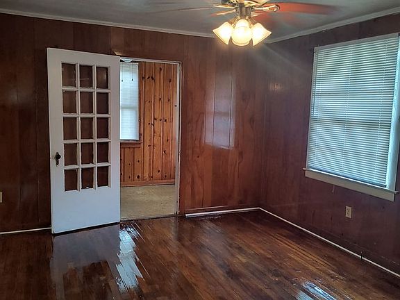 2nd image of 1605 W 27th Ave