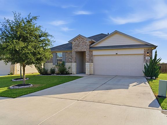2nd image of 220 Apache Plum Dr