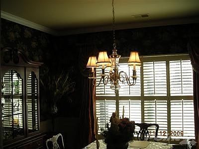 Dining room.