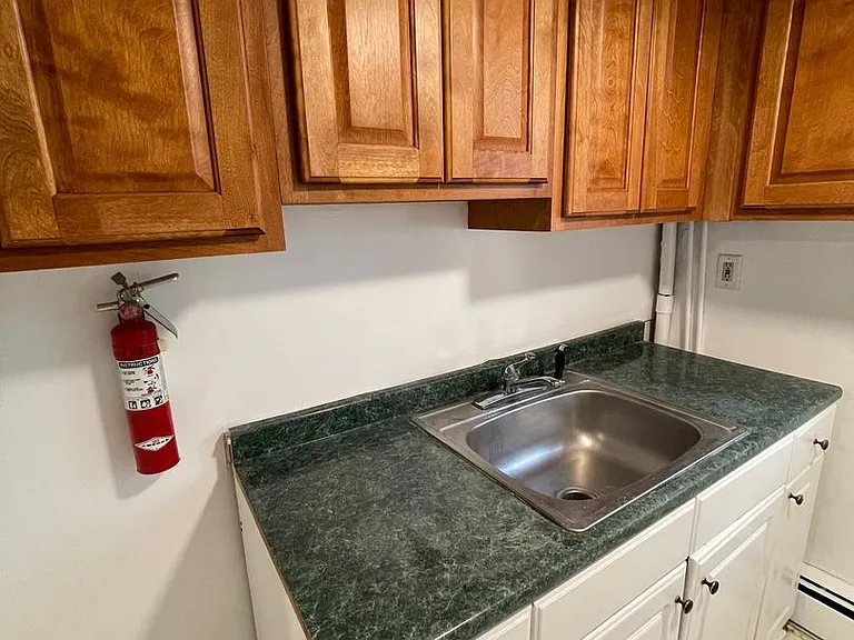 170 Grand St. — Photo 3