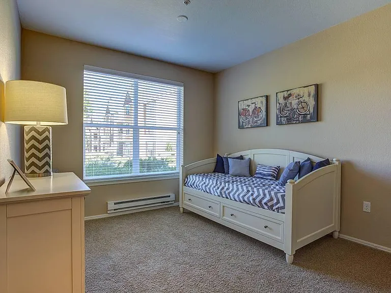 Commons at Verandas in Tanasbourne Apartments — Photo 34