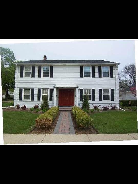 1st image of 8122 W Arthur Ave