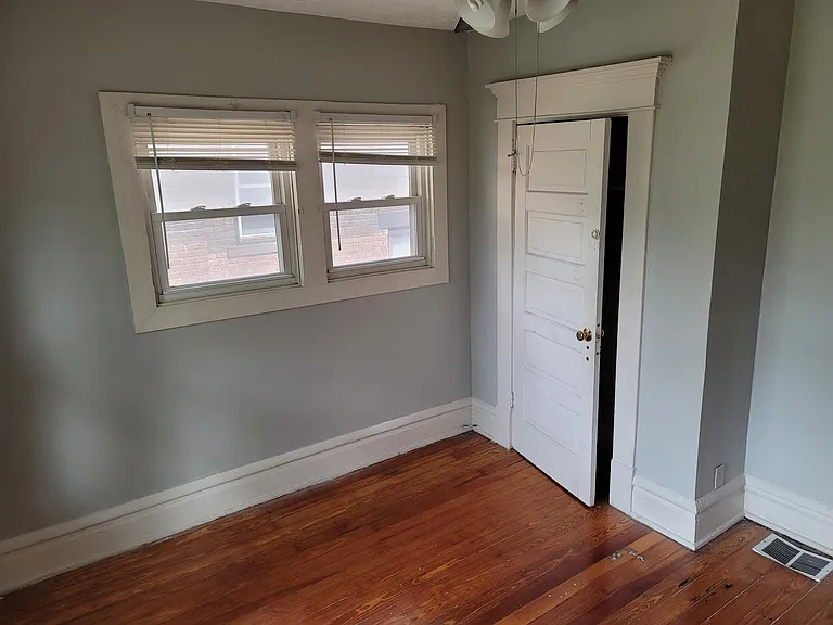 319 E 18th Ave — Photo 30