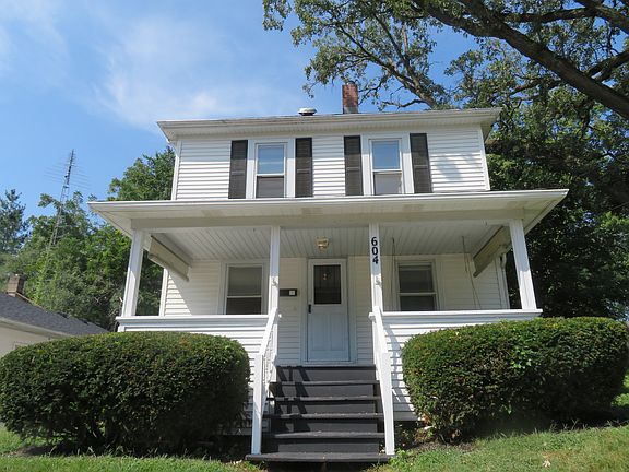 3rd image of 604 West Ave