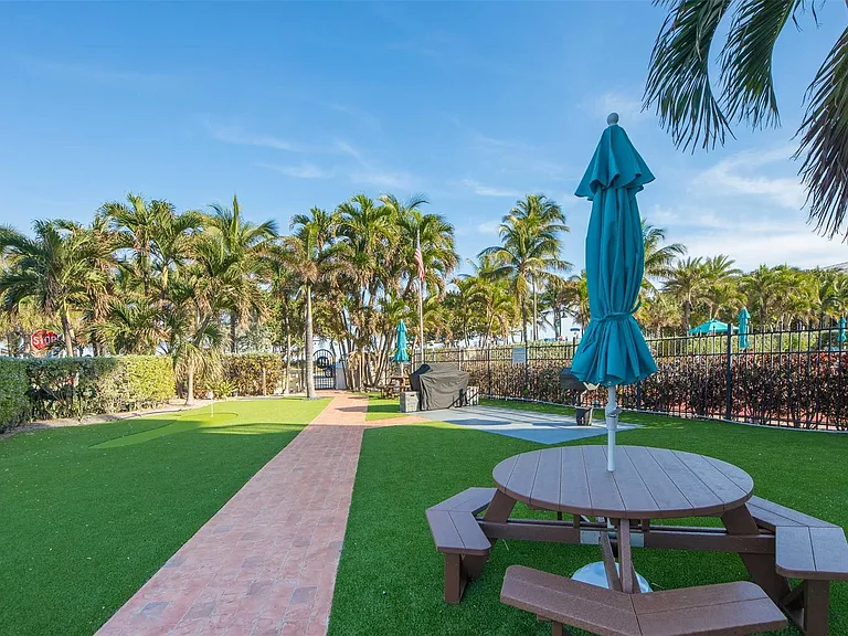 305 N Pompano Beach Blvd #1403 — Photo 38