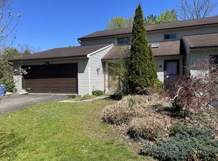 244 Loretta Ln, Vestal, NY 13850