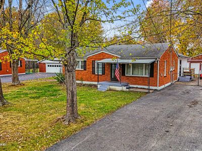 5713 Walnut Way, Louisville, KY, 40229