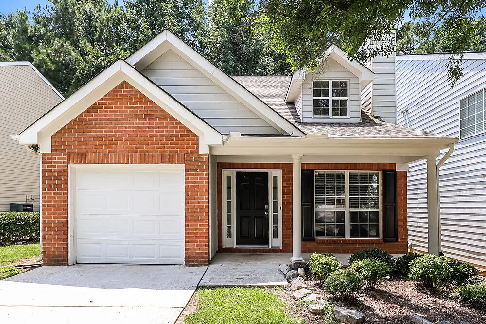3 bed, 2.5 bath, 1525 sqft, $1,940 — Photo 1